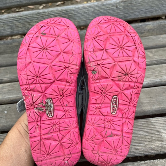Girls KEEN moxie sandals in size 12 - Picture 5 of 8